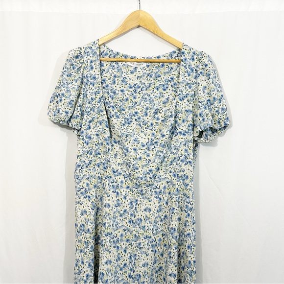 Floret Studios Floral Short Sleeve Puff Sleeve Dress - Picture 3 of 10